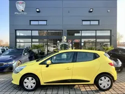 Jaune Utilisé 2013 Renault Clio IV Expression Berline | 7 790 € (Prix assez cher)