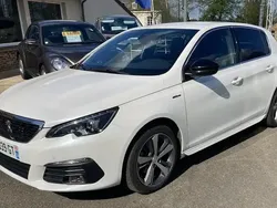Blanc Utilisé 2018 Peugeot 308 GT-line Berline | 13 990 € (Prix assez cher)