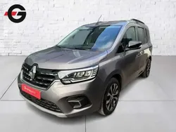 Gris Utilisé 2023 Renault Kangoo Techno Monospace | 26 990 € (Prix assez cher)