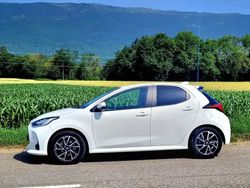 Blanc Utilisé 2022 Toyota Yaris Design Berline | 18 900 € (Prix juste)