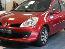 Utilisé 2006 Renault Clio III Privilege Citadine | 6 498 € (Prix juste)