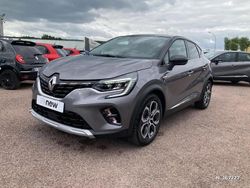 Gris Utilisé 2023 Renault Captur Techno SUV | 23 490 € (Prix cher)