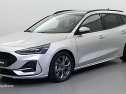 Rouge Utilisé 2023 Ford Focus ST-Line Break | 25 999 € (Prix cher)