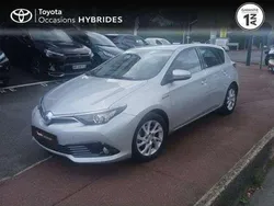 Utilisé 2017 Toyota Auris Hybrid Berline | 15 990 € (Prix juste)