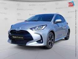 Utilisé 2025 Toyota Yaris Hybrid Design Berline | 23 499 € (Prix juste)
