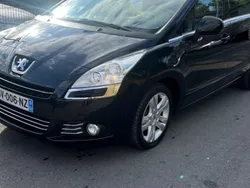 Noir Utilisé 2011 Peugeot 5008 Monospace | 5 499 € (Prix juste)