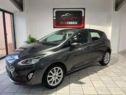 Gris Occasion 2017 Ford Fiesta Titanium Berline | 7 490 € (Super prix)