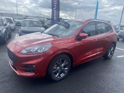 Rouge Utilisé 2023 Ford Kuga ST-Line SUV | 29 599 € (Prix juste)