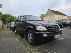 Noir Utilisé 2001 Mercedes ML270 Luxury SUV | 1 000 €