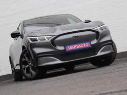 Gris Utilisé 2023 Ford Mustang Mach-E Premium SUV | 34 950 € (Prix juste)
