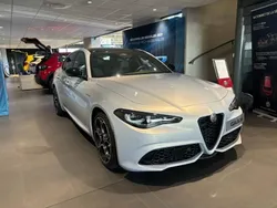 Rouge Nouvelle 2025 Alfa Romeo Giulia Veloce Berline | 48 990 € (Prix juste)
