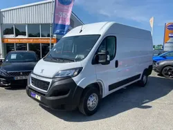 Blanc Utilisé 2023 Peugeot Boxer Premium Van | 28 980 € (Prix assez cher)