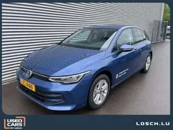Bleu Nouvelle 2025 VW Golf VIII Life Berline | 30 400 € (Bon prix)
