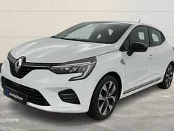 Blanc Utilisé 2022 Renault Clio V LIMITED Berline | 16 299 € (Prix juste)