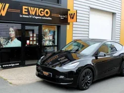 Utilisé 2024 Tesla Model Y Performance SUV | 48 990 € (Prix juste)
