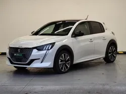 Blanc Utilisé 2021 Peugeot e-208 GT Citadine | 14 690 € (Bon prix)