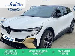 Noir Utilisé 2023 Renault Mégane Iconic Berline | 25 400 € (Prix juste)