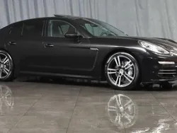Noir Utilisé 2014 Porsche Panamera 4S Chrono Berline | 58 990 € (Prix juste)