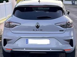 Utilisé 2023 Renault Clio V Esprit Alpine Berline | 23 200 €