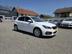 Utilisé 2018 Peugeot 308 Style Berline | 11 490 € (Prix juste)