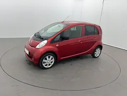 Rouge Utilisé 2018 Peugeot iON Citadine | 7 290 € (Prix juste)