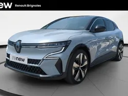 Gris Utilisé 2023 Renault Mégane Techno Berline | 26 980 € (Prix juste)