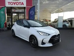 Noir Utilisé 2023 Toyota Yaris Hybrid Sport Berline | 24 990 € (Prix cher)