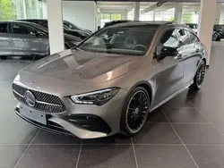 Bleu Utilisé 2024 Mercedes CLA200 Shooting Brake AMG Break | 38 950 € (Prix juste)