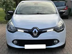 Blanc Utilisé 2003 Renault Clio II Authentique Berline | 1 800 € (Bon prix)