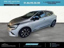 Gris Utilisé 2022 Renault Clio V Evolution Berline | 16 890 € (Prix juste)
