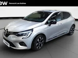Gris Utilisé 2023 Renault Clio V Evolution Citadine | 15 690 € (Prix juste)