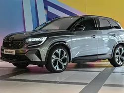 Gris Utilisé 2025 Renault Austral Techno Esprit Alpine SUV | 39 990 €