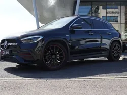 Utilisé 2021 Mercedes GLA200 Edition 1 SUV | 38 990 € (Prix juste)