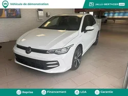 Blanc Nouvelle 2025 VW Golf VIII Edition | 38 590 € (Prix juste)
