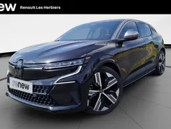 Noir Utilisé 2023 Renault Mégane Iconic SUV | 29 580 € (Prix juste)