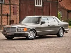 Gris Utilisé 1985 Mercedes 500 Berline | 29 900 €