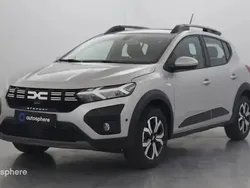 Gris Utilisé 2024 Dacia Sandero Expression Citadine | 17 499 € (Prix assez cher)