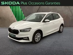 Blanc cristal spéciale Utilisé 2023 Skoda Fabia Ambition Berline | 17 890 € (Prix juste)
