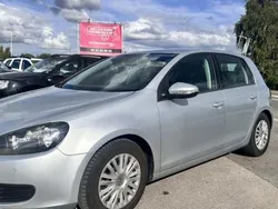 Gris Utilisé 2010 VW Golf VI Berline | 7 990 € (Prix juste)