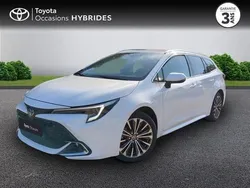 Blanc Utilisé 2024 Toyota Corolla Design | 29 990 € (Prix assez cher)