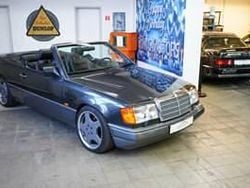 Noir Utilisé 1993 Mercedes E320 Cabriolet | 32 990 €