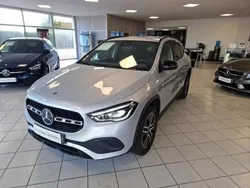 Argent Utilisé 2021 Mercedes GLA200 Progressive SUV | 33 800 € (Prix cher)