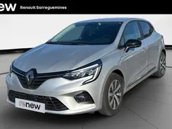 Gris Utilisé 2023 Renault Clio V LIMITED Citadine | 15 799 € (Prix juste)