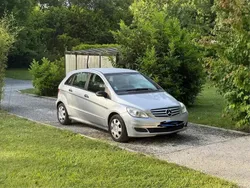 Utilisé 2015 Mercedes B180 Classic Monospace | 3 450 € (Bon prix)