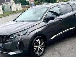 Gris Utilisé 2022 Peugeot 5008 Allure Monospace | 18 990 € (Prix juste)