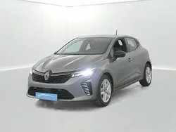 Utilisé 2024 Renault Clio V Evolution Citadine | 15 990 € (Prix juste)