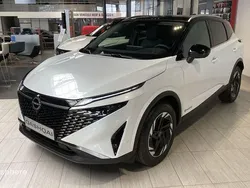 Blanc nacré toit noir Nouvelle 2025 Nissan Qashqai N-Connecta SUV | 36 299 €