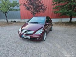 Rouge Utilisé 2008 Mercedes B200 Monospace | 8 500 € (Prix cher)