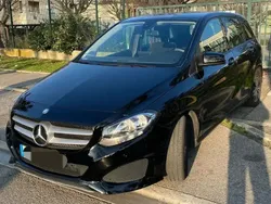 Noir Utilisé 2015 Mercedes B200 Monospace | 10 500 €
