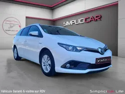 Blanc Utilisé 2017 Toyota Auris Hybrid Business Edition Break | 12 990 € (Bon prix)